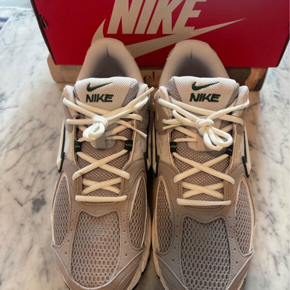 Nike Men's V5 RNR shoes - Picture 6 of 6